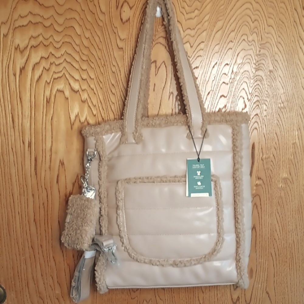 Aspen Women's Cream Sherpa tote bag with Card wallet.
